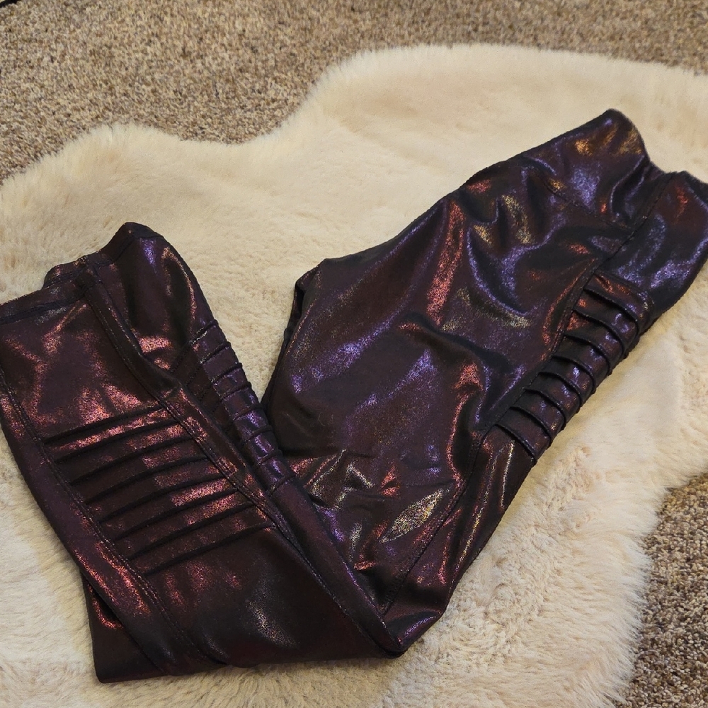 Buffbunny Holographic Moto Pocket Leggings